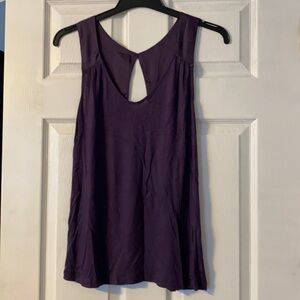 Old Navy women’s sleeveless top; size medium